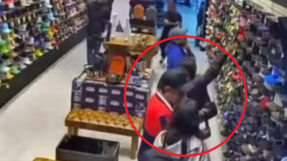 VIDEO: alertan por “familia” que roba en Vía San Ángel; usan niños para distraer y operar en negocios