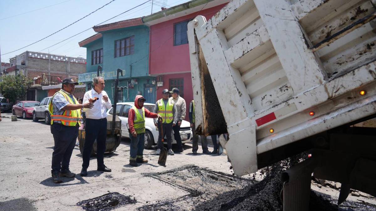 Pepe Chedraui acelera programa “BacheAndo” en Puebla; supervisa trabajos en calles de alta circulación