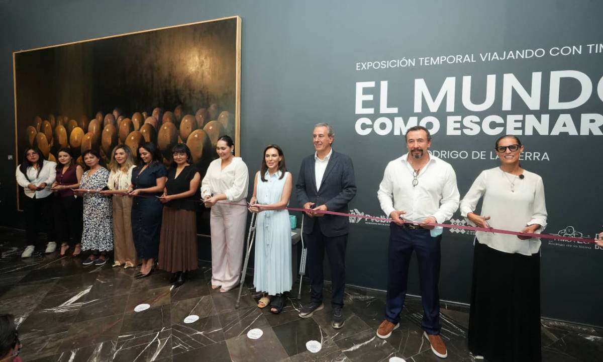 “Timoteo” toma el corazón de Puebla: inauguran exposición monumental de Rodrigo de la Sierra en el Palacio Municipal