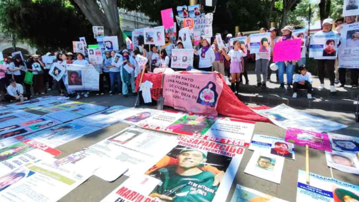 “Este 10 de mayo no hay nada que celebrar”: madres buscadoras marchan en Puebla entre lágrimas y reclamos