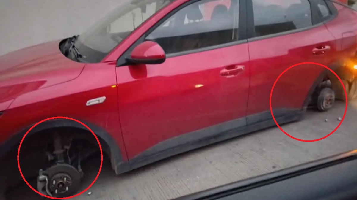 ¡Ni los blocks le dejaron! Desvalijan auto Kia en Parque Finsa y lo tiran al pavimento.