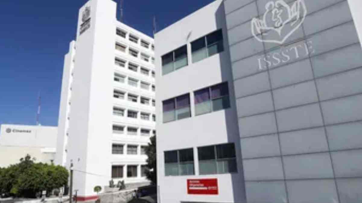 Familia denuncia presunta falta de atención en Hospital Regional del ISSSTE Puebla; acusan más de 14 horas de espera