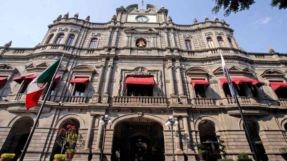 ¿Vas a realizar trámites? El Gobierno de la Ciudad ajusta horarios por festejos de la Batalla de Puebla