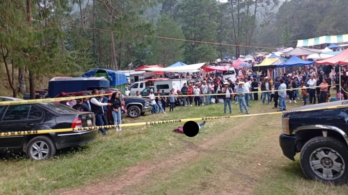 Hombre muere durante evento en Acaxochitlán; asistentes intentaron auxiliarlo antes del desenlace