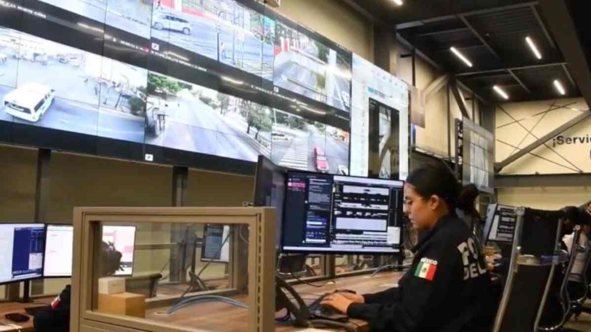 Desde el centro de control: Chedraui vigila la ciudad antes del desfile del 5 de Mayo