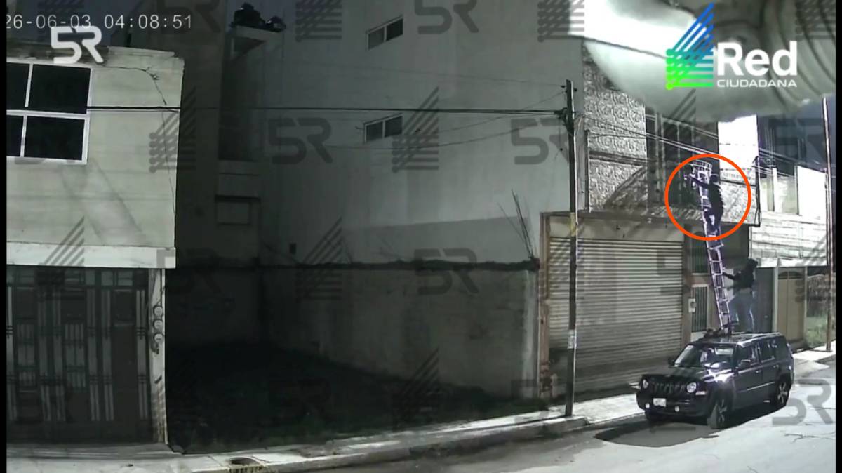 Hombres armados ingresan con escalera a vivienda en Texmelucan; mujeres y menores atemorizados