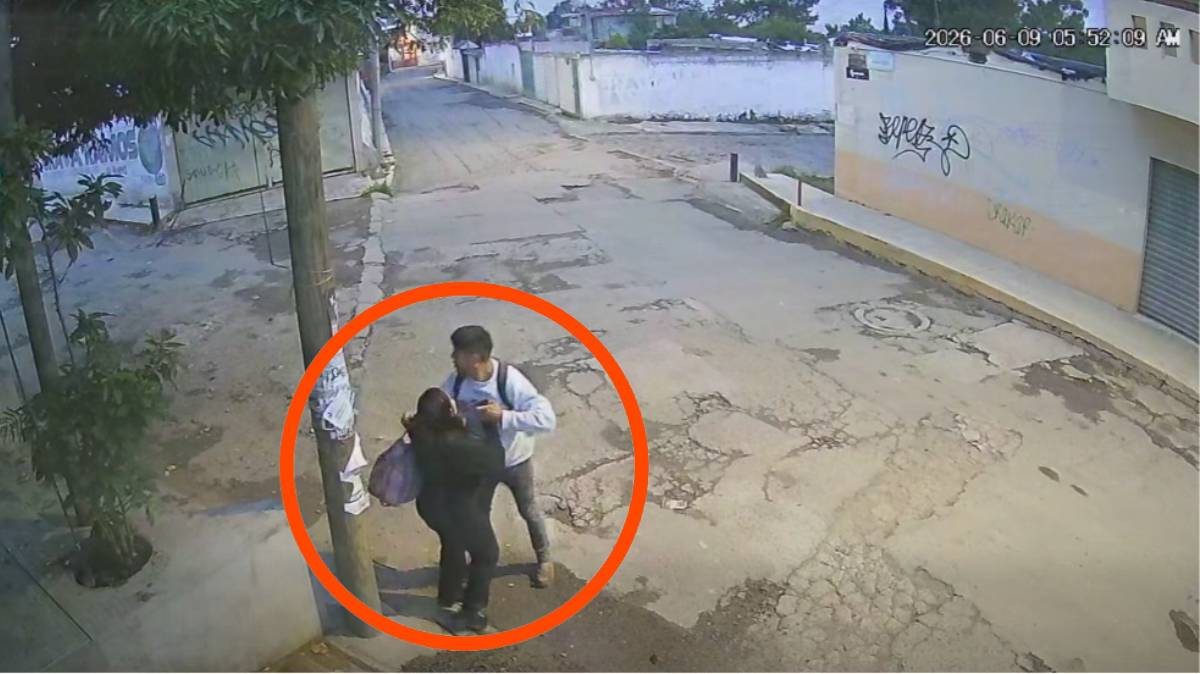 Le arrebatan el celular en segundos: joven es víct