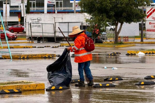 Tras el silbatazo final, entra la limpieza: Gobierno de Puebla despliega operativo en el Estadio Cuauhtémoc