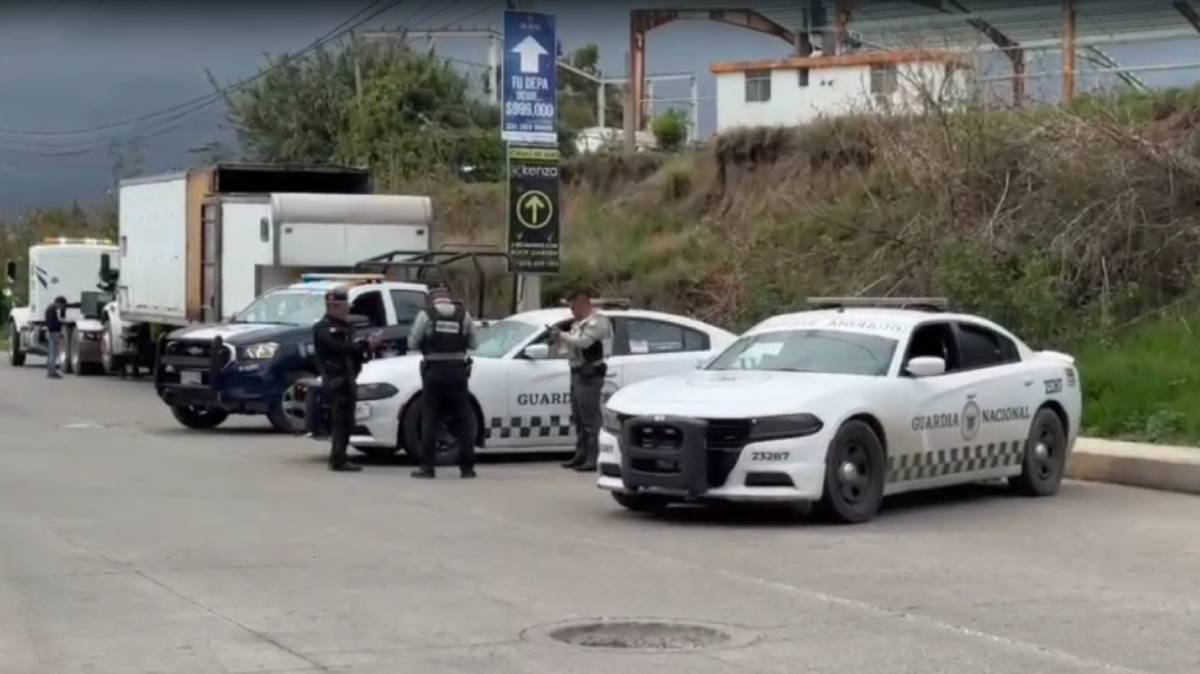 Reportan detención de cinco presuntos robacargas en Cuautlan