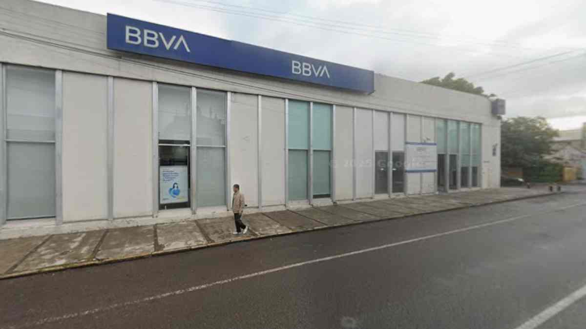 Intentan asaltar a cuentahabiente en BBVA de la 14