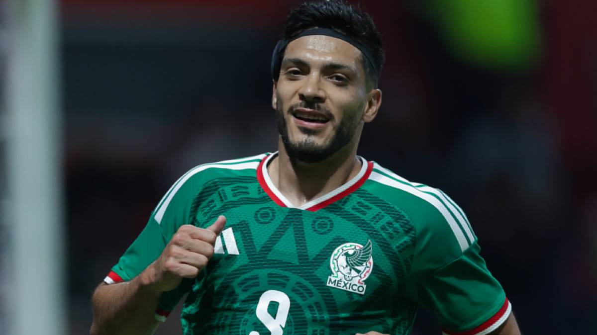 Raúl Jiménez agranda la fiesta mundialista: marca el segundo