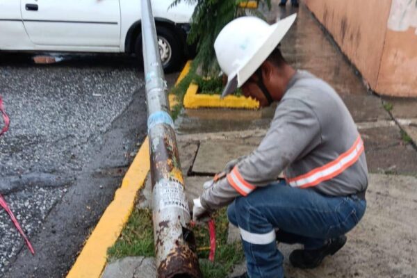 Lluvias golpean Puebla con árboles caídos y encharcamientos; Gobierno de Pepe Chedraui descarta riesgo de desbordamientos