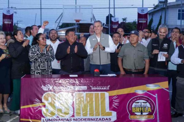 Puebla Brilla supera las 33 mil luminarias LED; entregan 249 nuevos puntos de luz en inspectorías