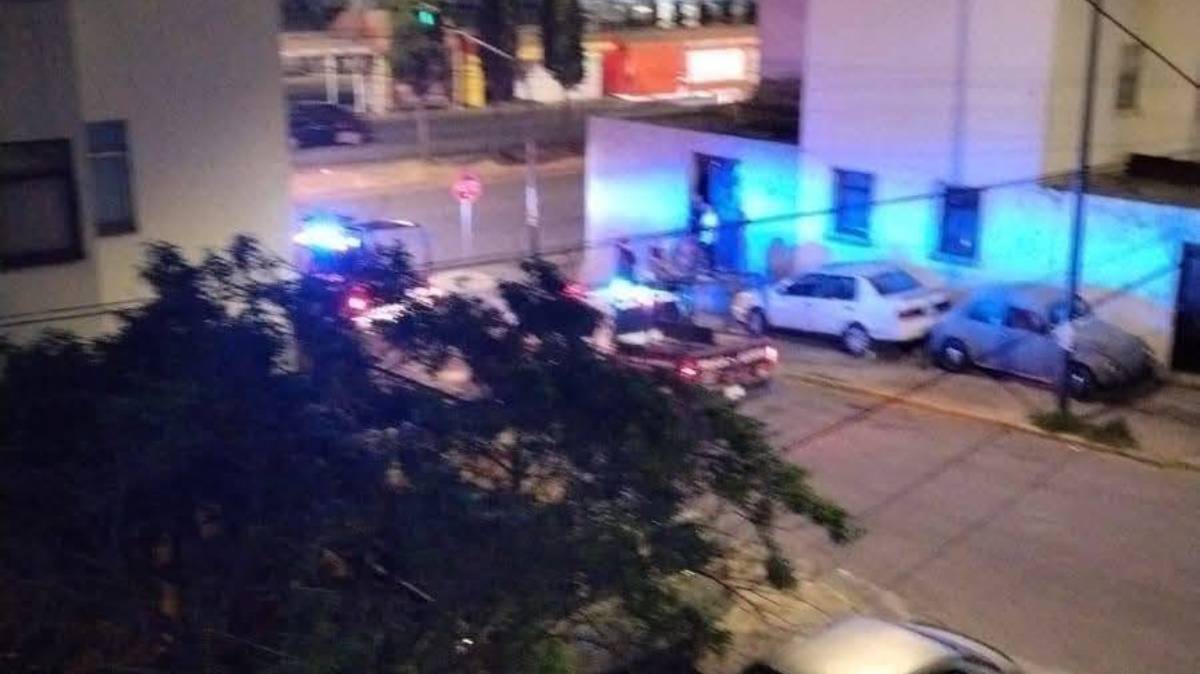 Vecinos denuncian reapertura irregular de bar “Muñemiches” en Bosques de San Sebastián tras clausura por multihomicidio en Puebla