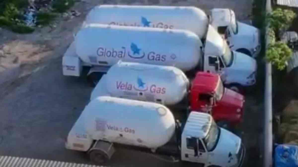 Aseguran 86 mil litros de gas LP en Tepeaca; un policía resultó herido durante operativo