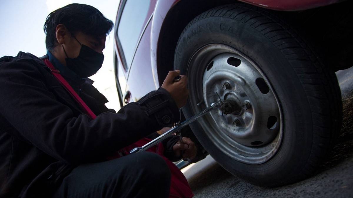 Robo de autopartes no da tregua en Puebla: reportan cuatro emergencias al día y el Centro Histórico lidera la incidencia