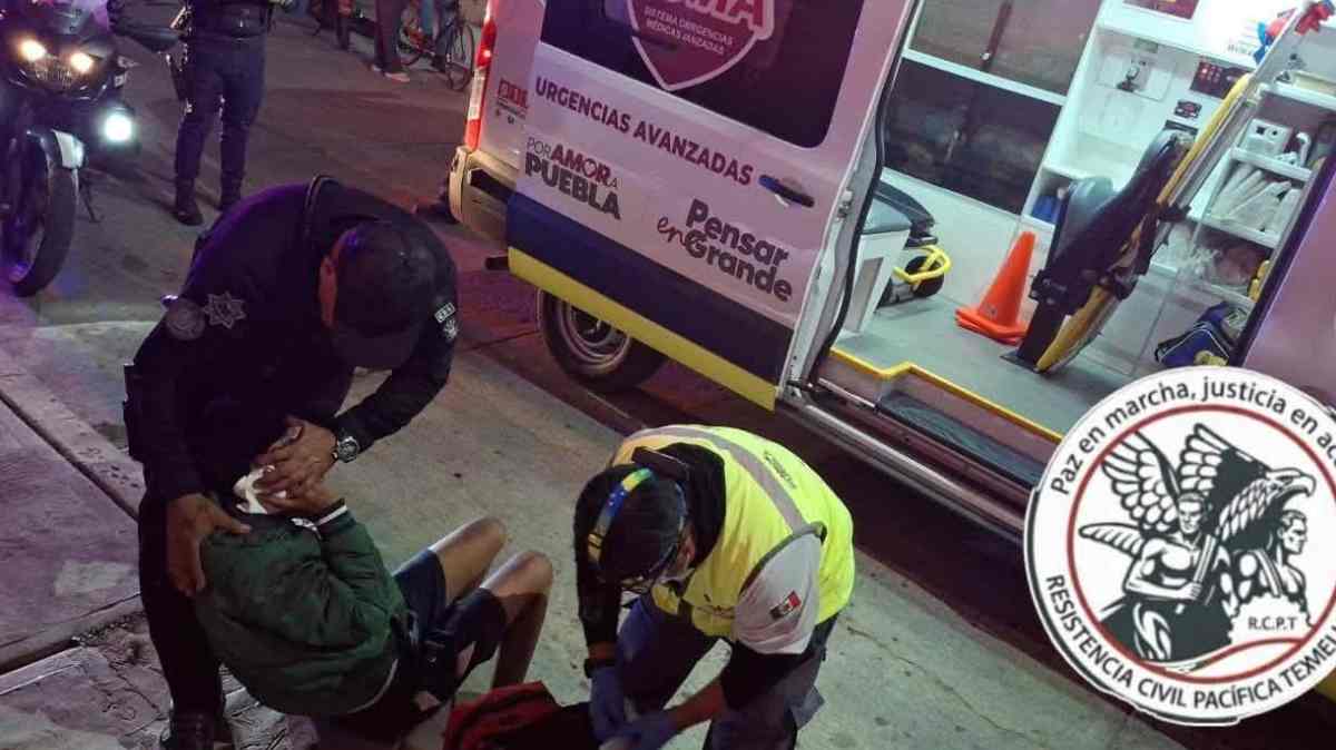 Sujetos bajan de un automóvil y golpean con un tubo a cuatro menores en Texmelucan; uno fue hospitalizado