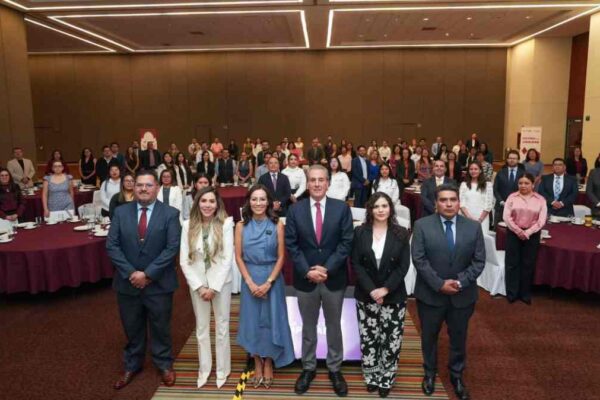 Conmemoran el Día de la Abogacía en Puebla con debate sobre justicia, transparencia y servicio público