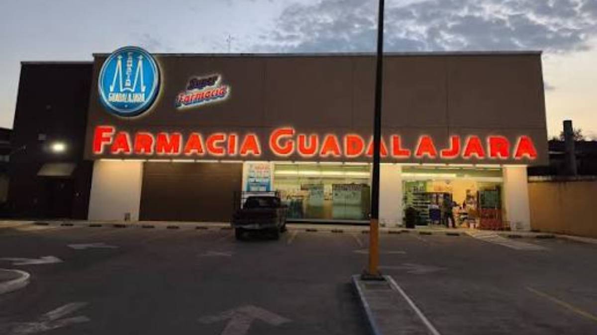 Crece la preocupación por ola de asaltos a Farmacias Guadalajara en Puebla; trabajadores denuncian ataques con armas de fuego