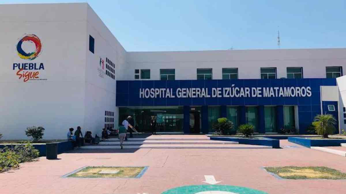 Balean a conductor para robarle su camioneta en Chietla; delincuentes lo abandonan herido en carretera