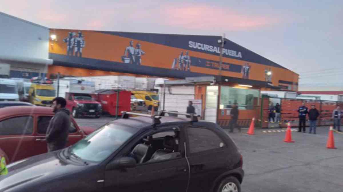 Trabajadores de Truper paran actividades en Cuautlancingo; exigen devolución de viáticos y bonos