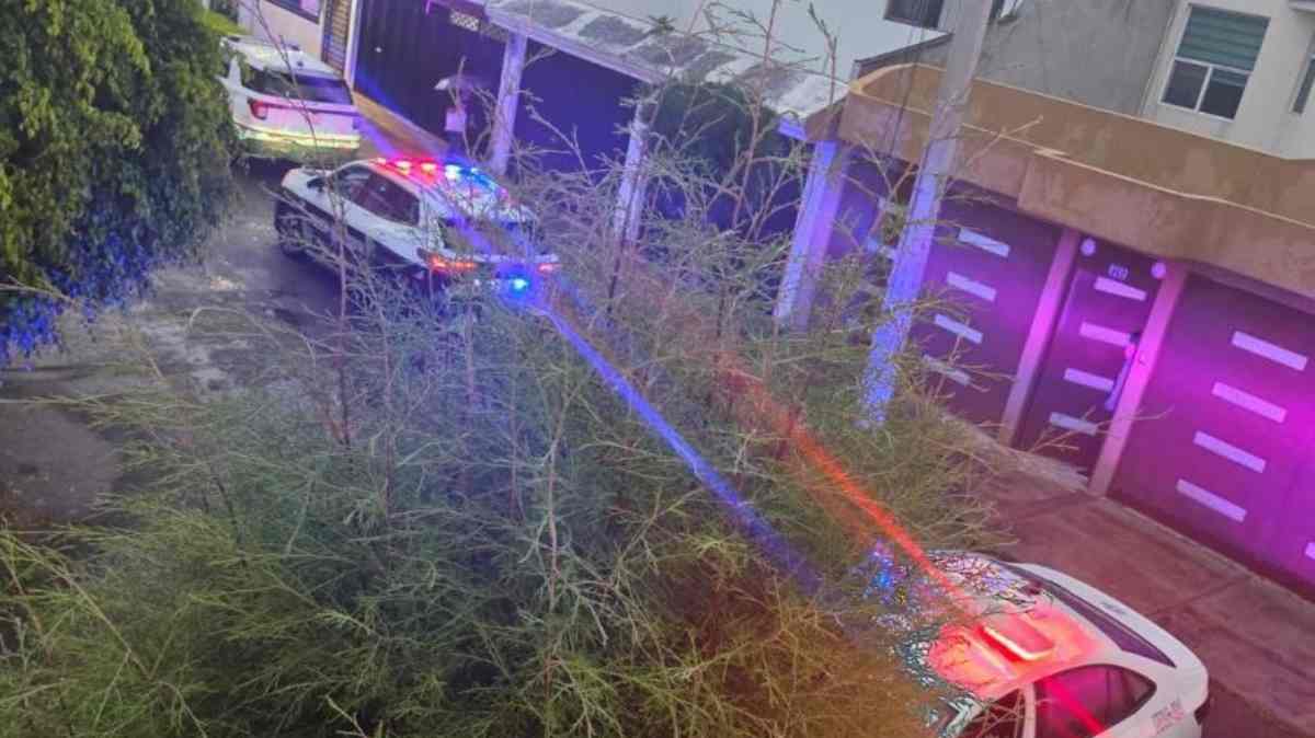 Conflicto vial termina a balazos en San José Mayorazgo; un automóvil resulta dañado