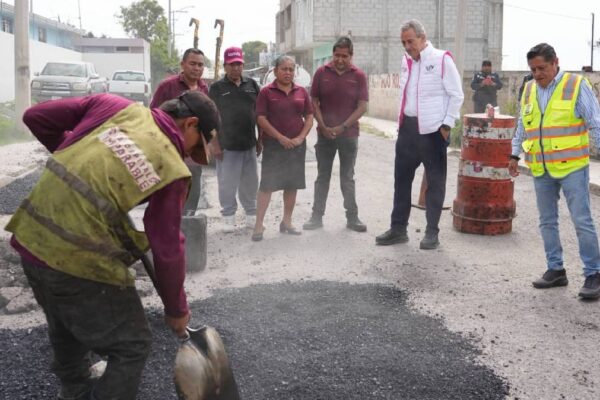 Pepe Chedraui supervisa bacheo en San Andrés Azumiatla; Gobierno de Puebla refuerza mantenimiento vial
