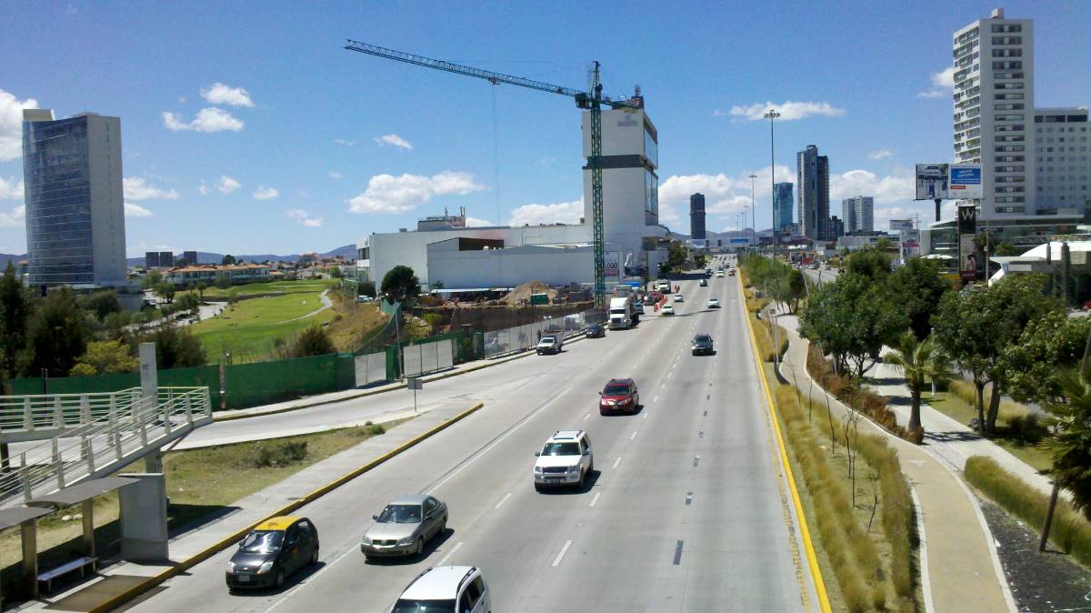 Nuevo automovilista denuncia ataque del presunto “Tirador de Atlixcáyotl”; asegura que esperó a la policía y nadie llegó