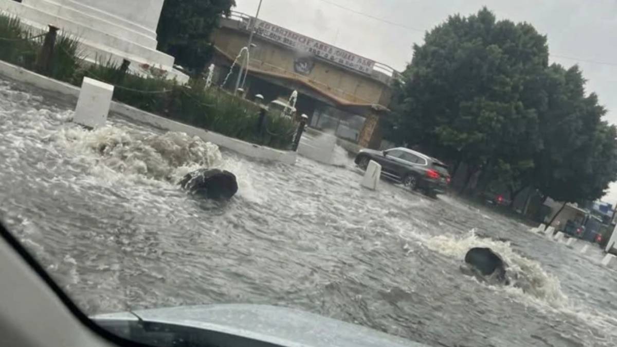 Glorieta de la Avenida Juárez seguirá sin obras este año, pese a las constantes inundaciones en Puebla
