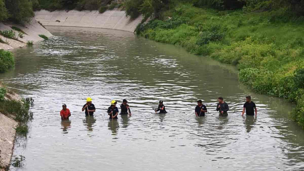 Buscan a un hombre desaparecido en el canal de Valsequillo; hallaron su motocicleta en Tecali de Herrera