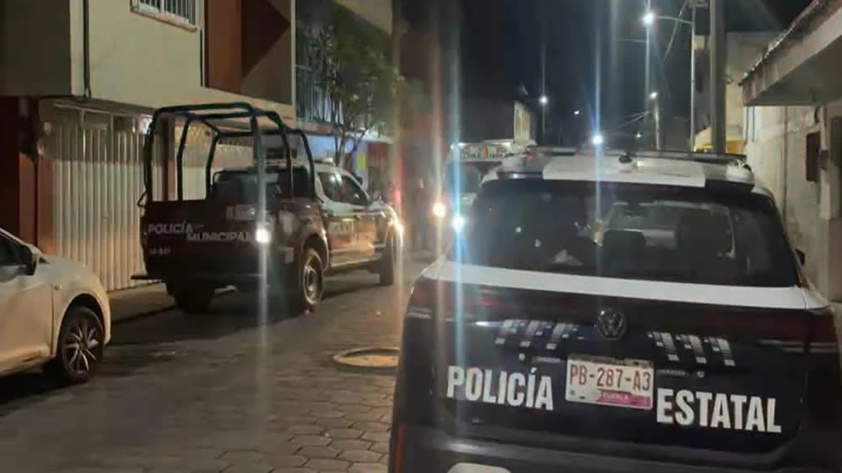 Violencia doméstica en Puebla: hombre ataca a su esposa con una navaja y escapa