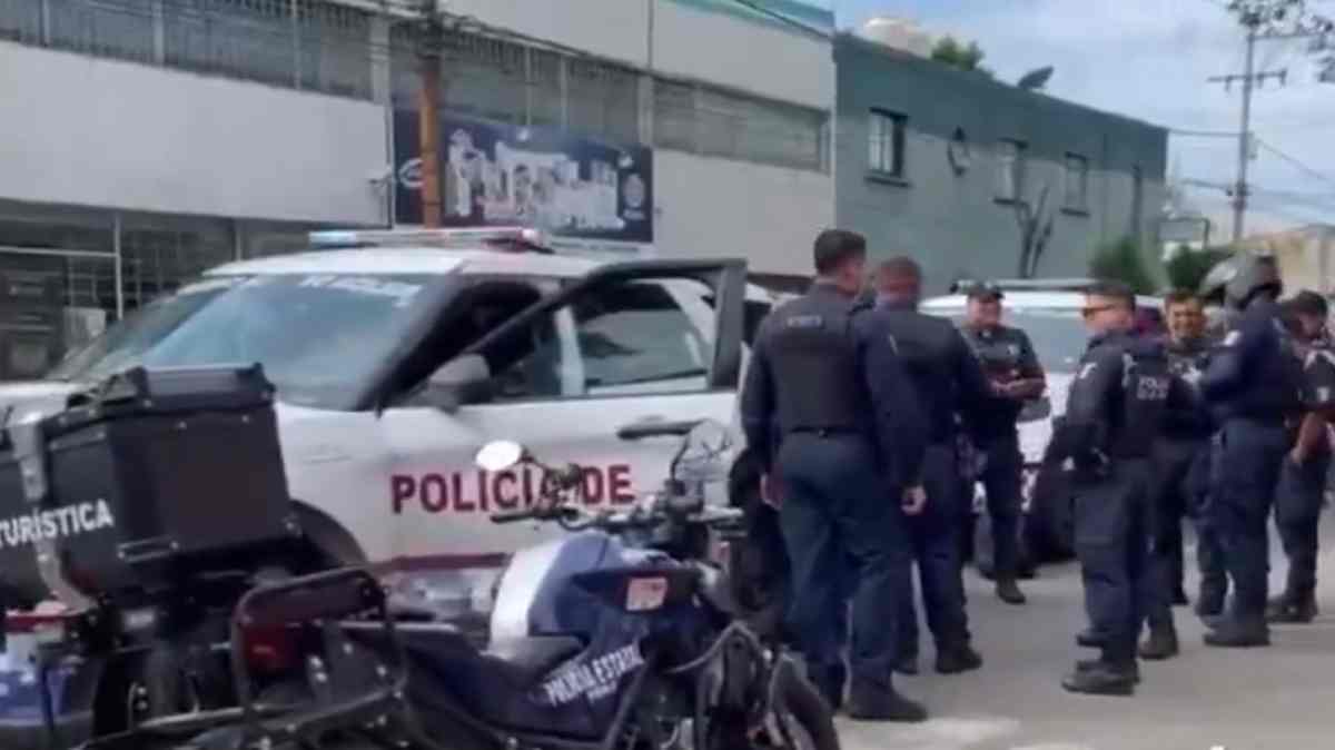 Policías municipales detienen a presunto asaltante tras robo a mujer en la 13 Sur, colonia Santiago, en Puebla