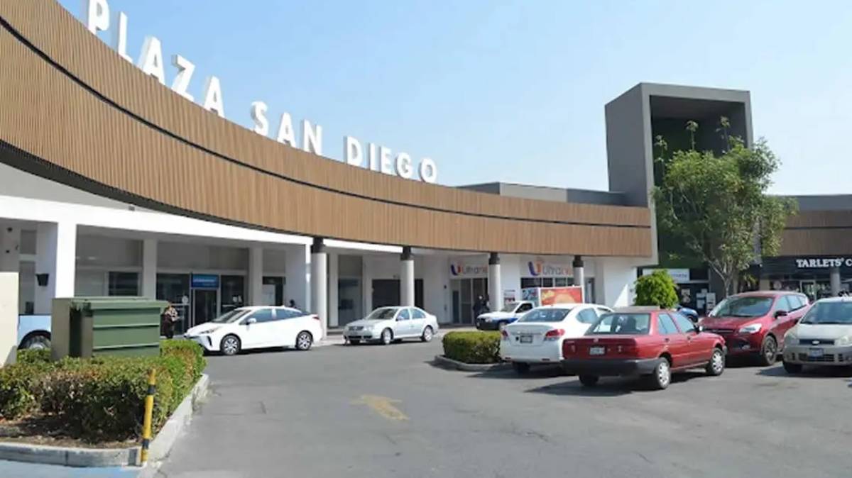 Retiraron más de 50 mil pesos y fueron asaltados al llegar a casa; investigan posible seguimiento desde un banco en Puebla