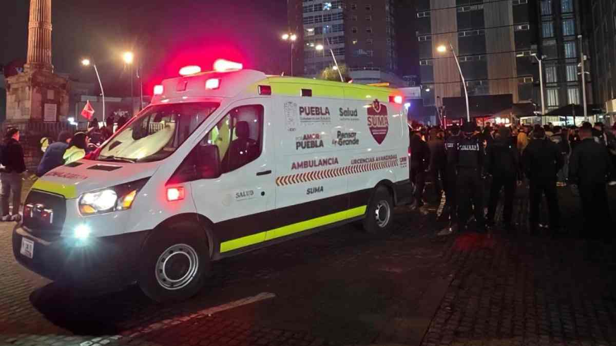 Hombre resulta lesionado durante festejos tras el partido México vs Inglaterra en la Avenida Juárez de Puebla