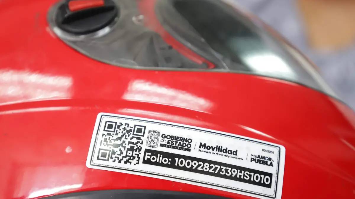 Reportan primer robo violento de motocicleta con casco identificado tras entrada en vigor de la Ley Casco en Puebla