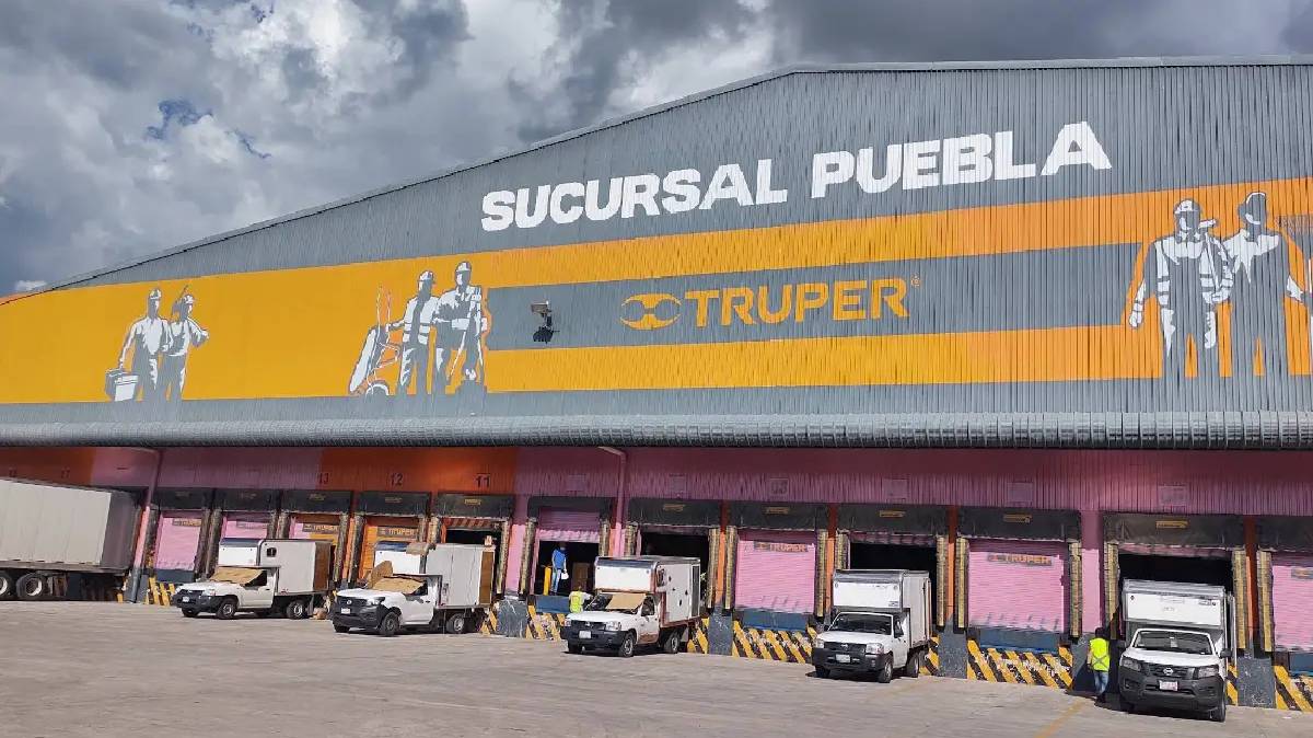 Despiden a 64 trabajadores tras protesta en empresa que brinda transporte a Truper en Puebla