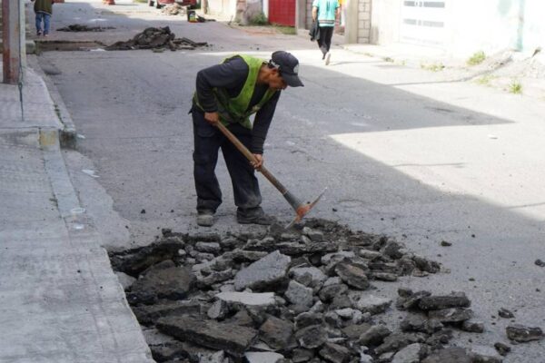 Pepe Chedraui supervisa “BacheAndo Puebla” en Xochimehuacan; continúan trabajos para mejorar vialidades