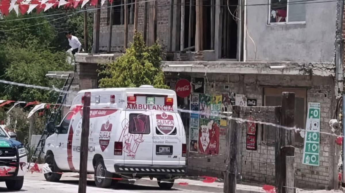 Cabello rozó cables: hombre recibe descarga eléctrica en techo de su casa en Puebla
