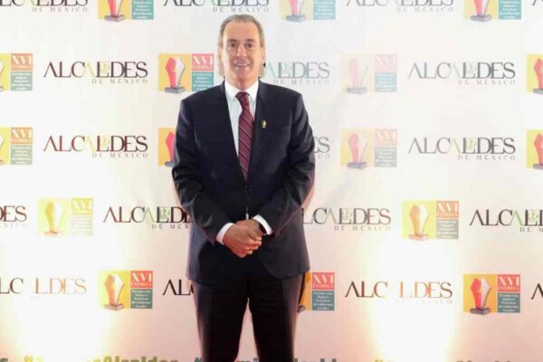 Pepe Chedraui recibe reconocimiento nacional por transparencia proactiva en el gobierno de Puebla