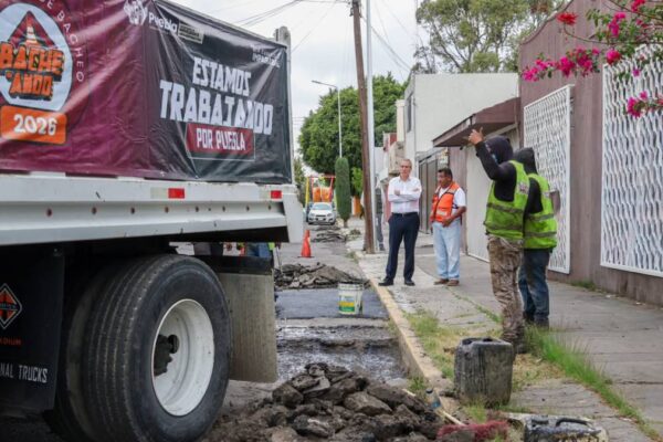 Pepe Chedraui supervisa bacheo en Puebla; así avanza el programa para atender reportes ciudadanos