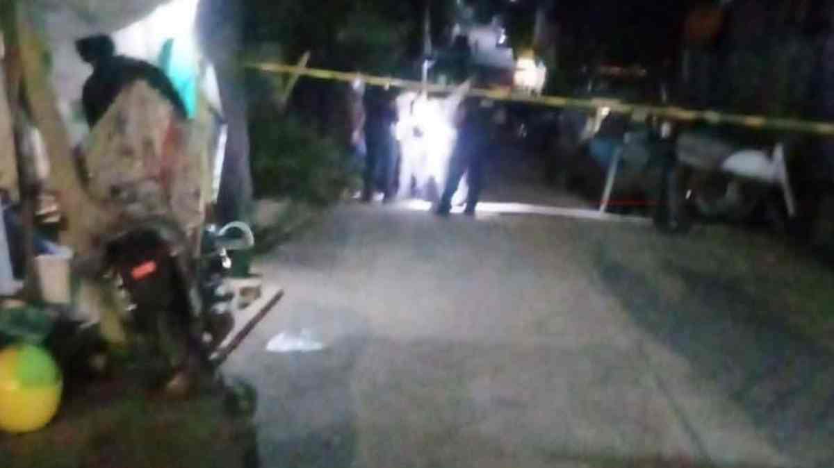 Fuerte olor alertó a vecinos en Huauchinango; encuentran a un hombre sin vida dentro de su vivienda
