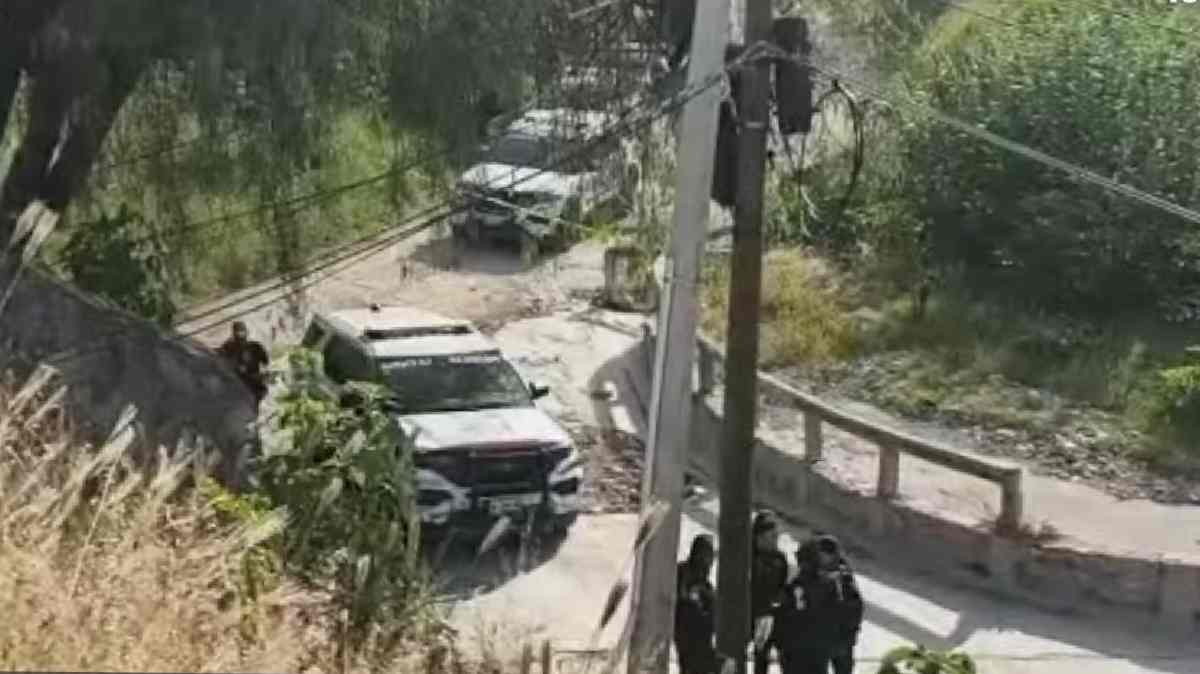 Hallan a hombre maniatado y con signos de violencia junto al Periférico Ecológico, en Puebla