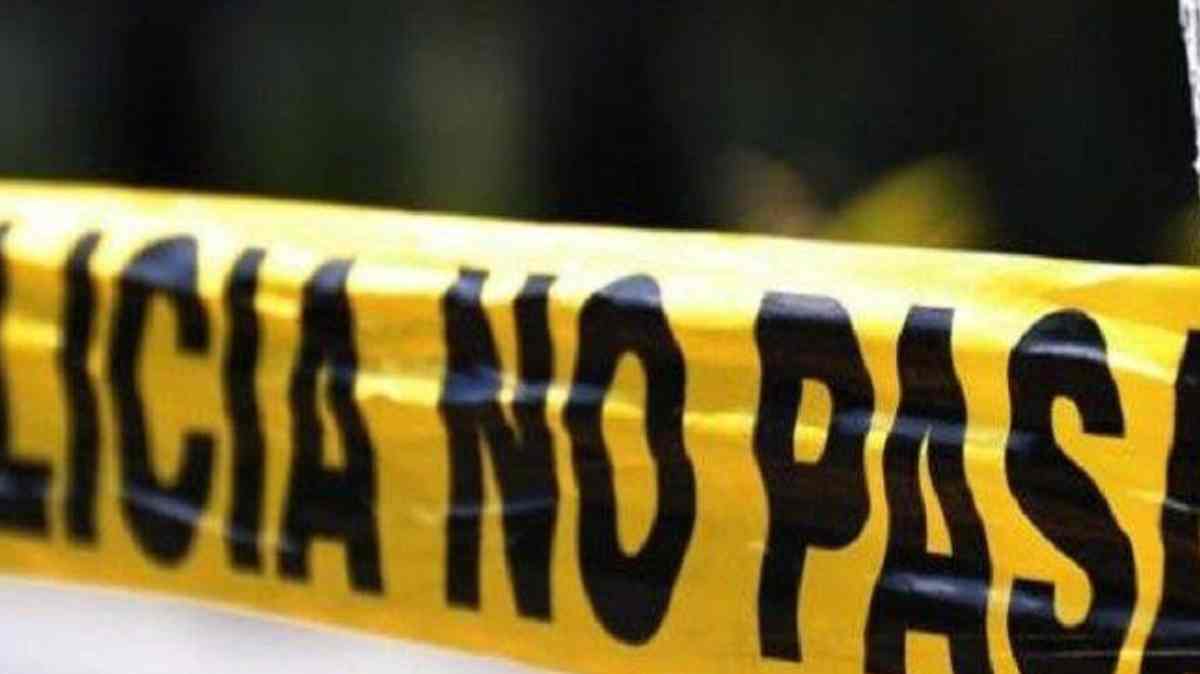 Hallan a un hombre sin vida con una herida de arma blanca en Tulcingo de Valle; permanece sin identificar