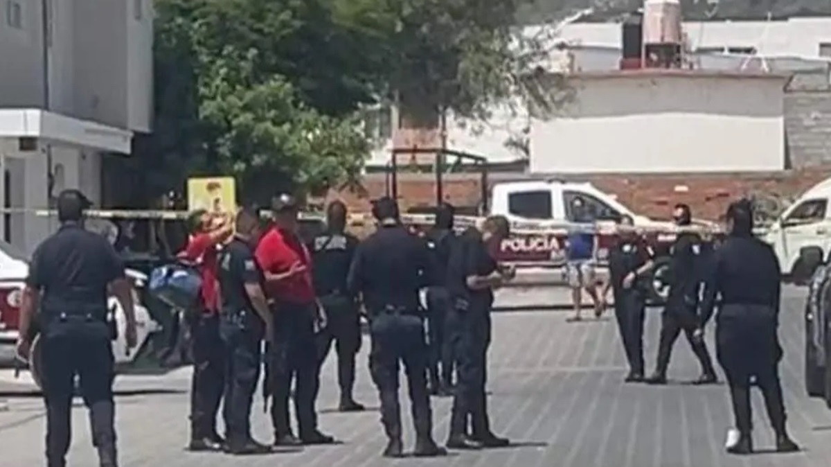 Ejecutan a balazos a chofer de Audi en Puebla: Sicarios lo balean en el rostro a plena luz del día