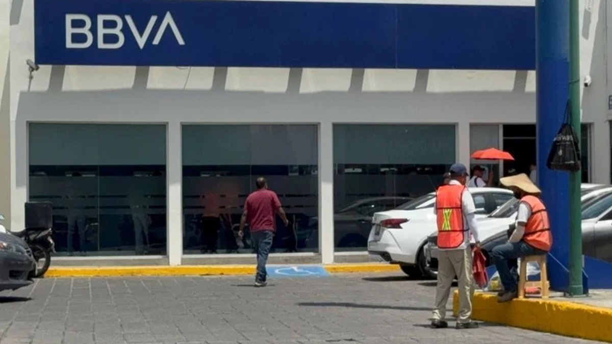 Ecañonan en a cliente en la caja de BBVA ubicado en la colonia Campestre Mayorazgo para robarle 11 mil pesos