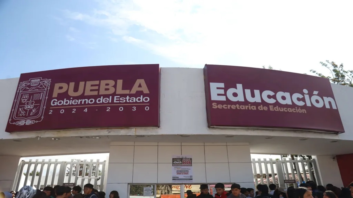 ¡Docentes poblanos! La SEP abre convocatoria para 15 plazas de tiempo completo