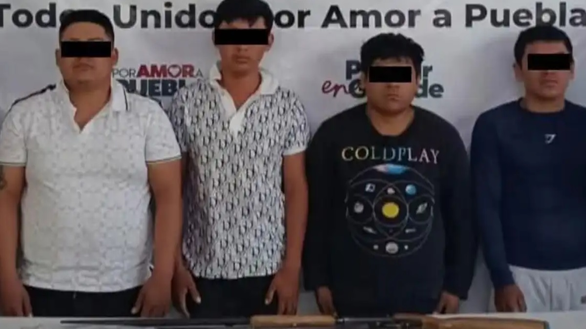 Cae banda armada en Puebla: GPS y solidaridad de repartidores delatan guarida con drogas y motos robadas