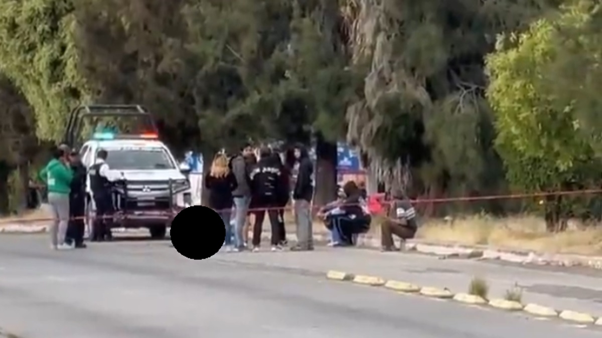 Madrugada trágica en la 11 Sur: Mujer muere y un hombre queda grave tras aparatoso derrape de motocicleta