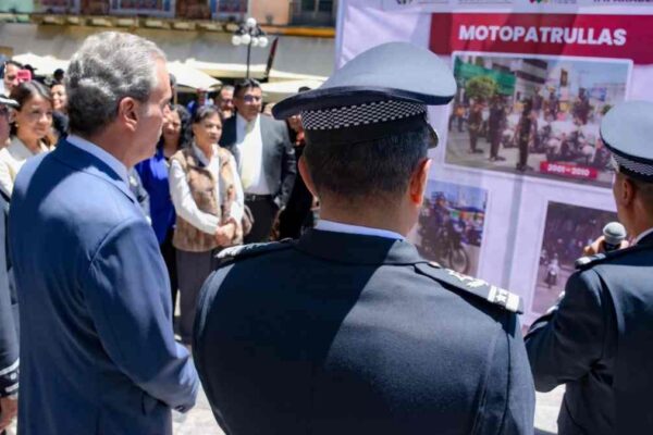 Uniformes, patrullas y décadas de historia: exposición muestra la evolución de la Policía de Puebla