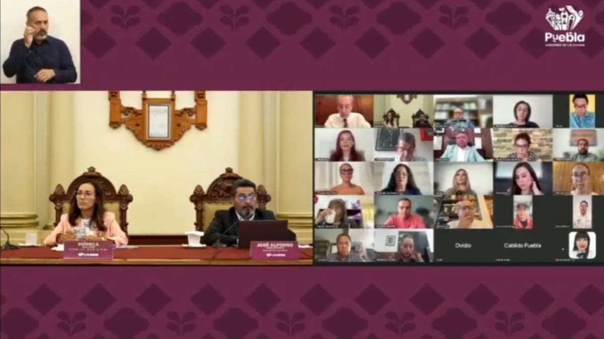Regidor del PT se vuelve viral por audio durante sesión de Cabildo de Puebla: “No le puedo estar haciendo…”